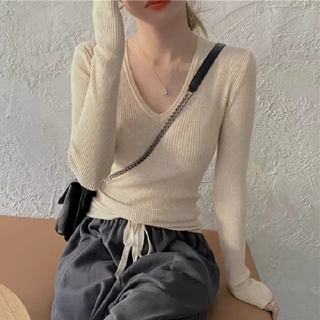 Striinkie-Long Sleeve V-Neck Plain Ribbed-Knit Top