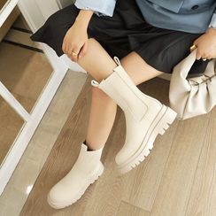 Kireina - Plain Platform Chelsea Short Boots Kireina - Plain Platform Chelsea Short Boots