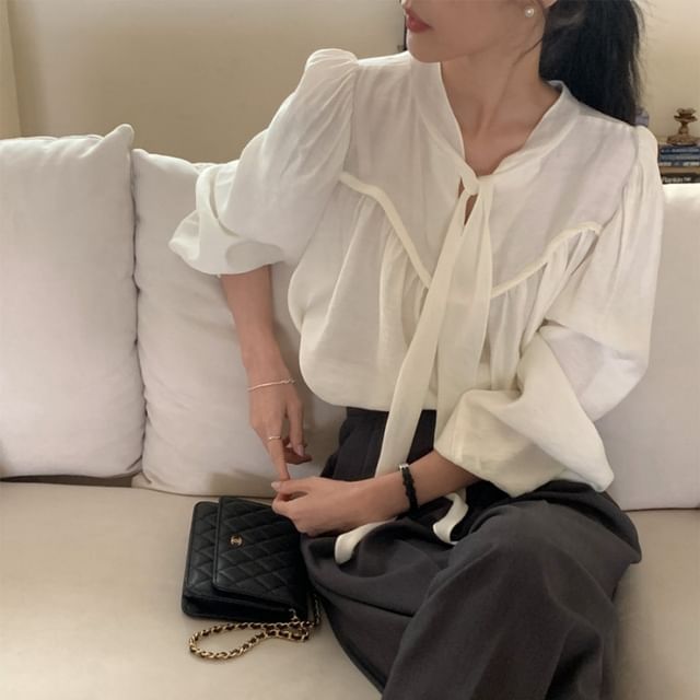 Jesong-Long Sleeve Tie Neck Plain Panel Blouse