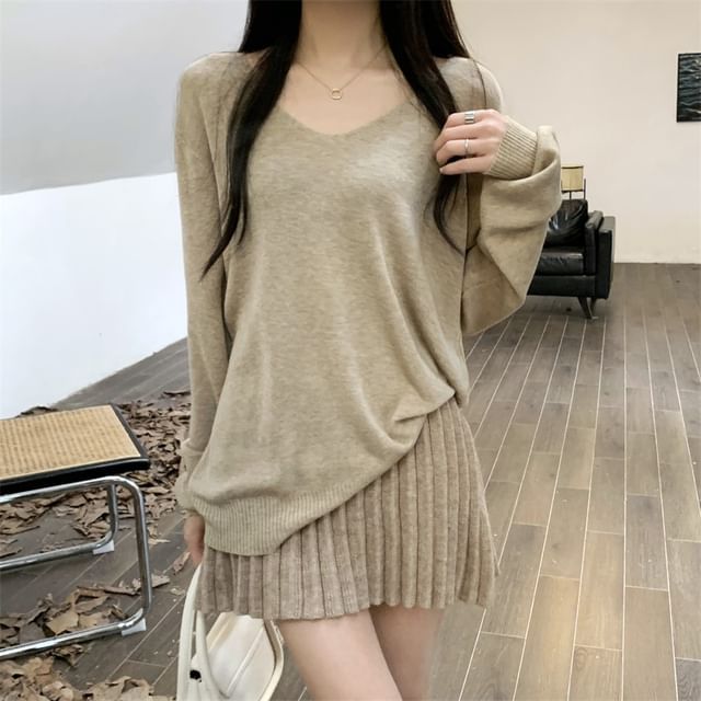Magimomo-Long-Sleeve V-Neck Plain Knit Top
