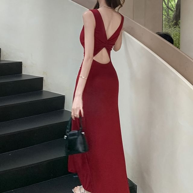 JIYON-Sleeveless Square Neck Plain Open Back Midi A-Line Dress