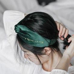 Evebe - Lettering Criss Cross Headband Evebe - Lettering Criss Cross Headband