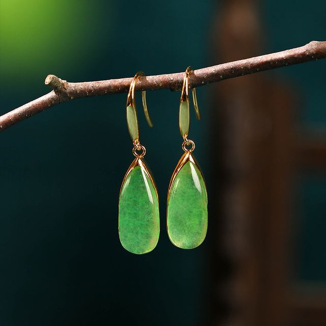 Vaje-Jade Drop Earring