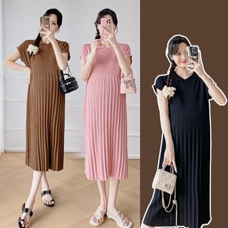 Rosy Street Maternity Short Sleeve Collared Plain Accordion Pleated Knit Midi A-Line Dress Sale