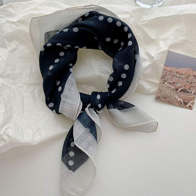 Amandier-Dotted Contrast Trim Square Scarf