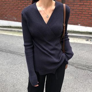 Ashlee-V-Neck Sweater