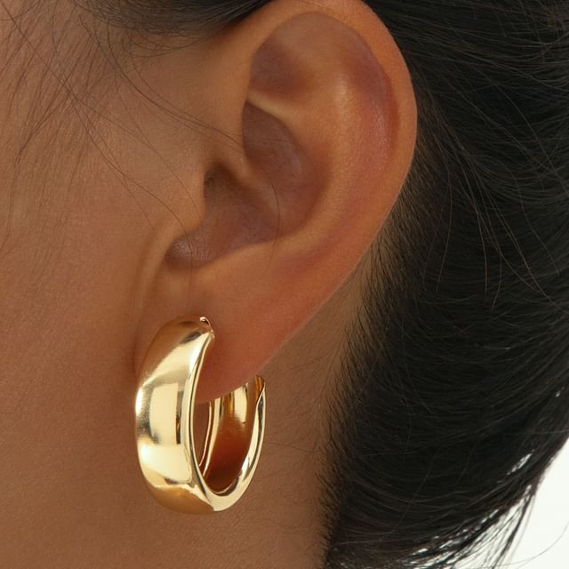 Gemsha-Chunky Hoop Earring
