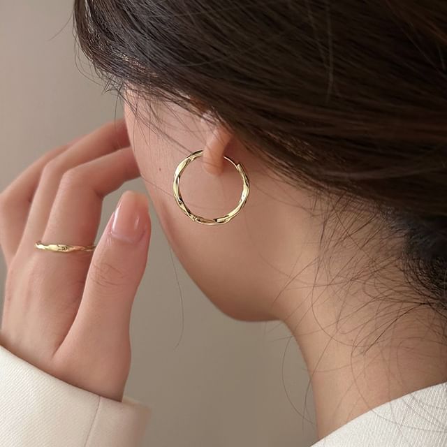 Hansha-Textured Hoop Earrings