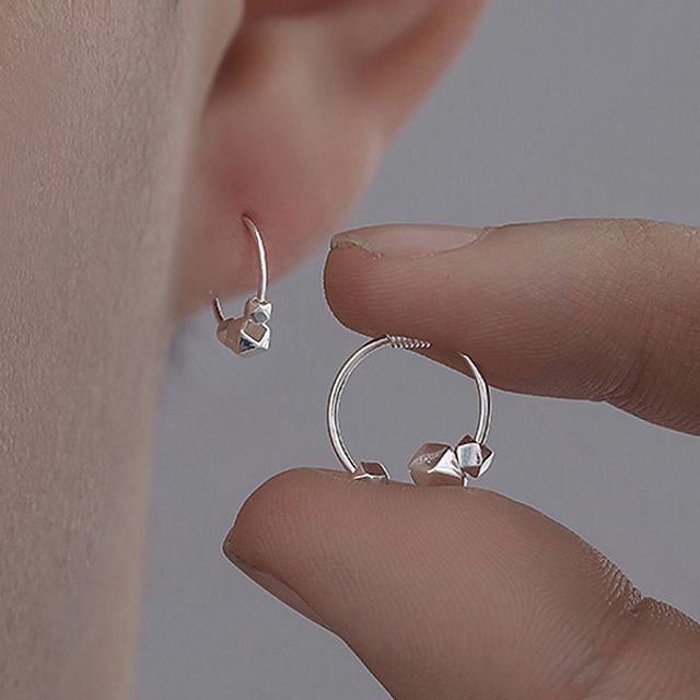 Chimerro-Beaded Huggie Earring