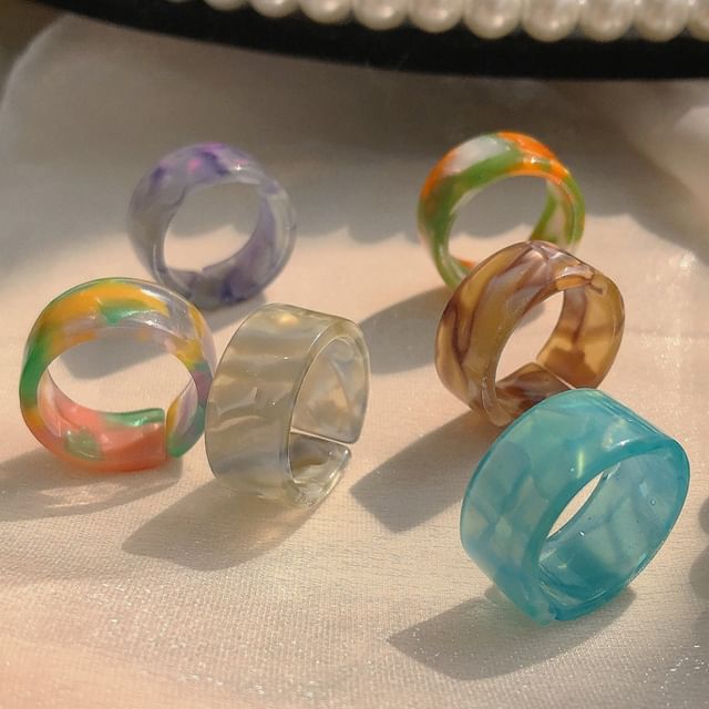 Chimerro-Multicolored Resin Open Ring