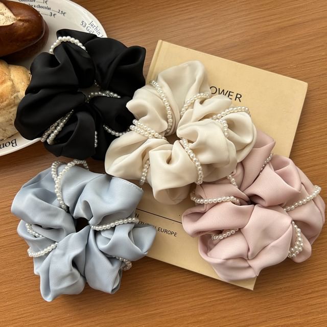 enthice-Plain Faux Pearl Scrunchie