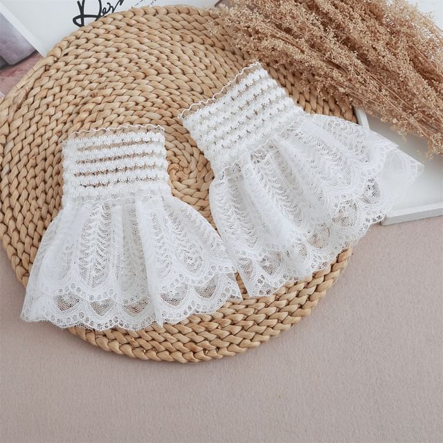 MIOW-Lace Wrist Cuffs