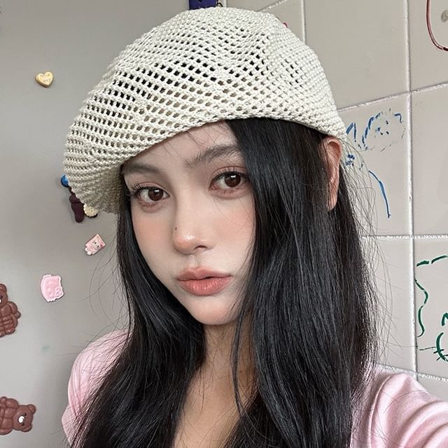 Anavanda-Perforated Plain Beret