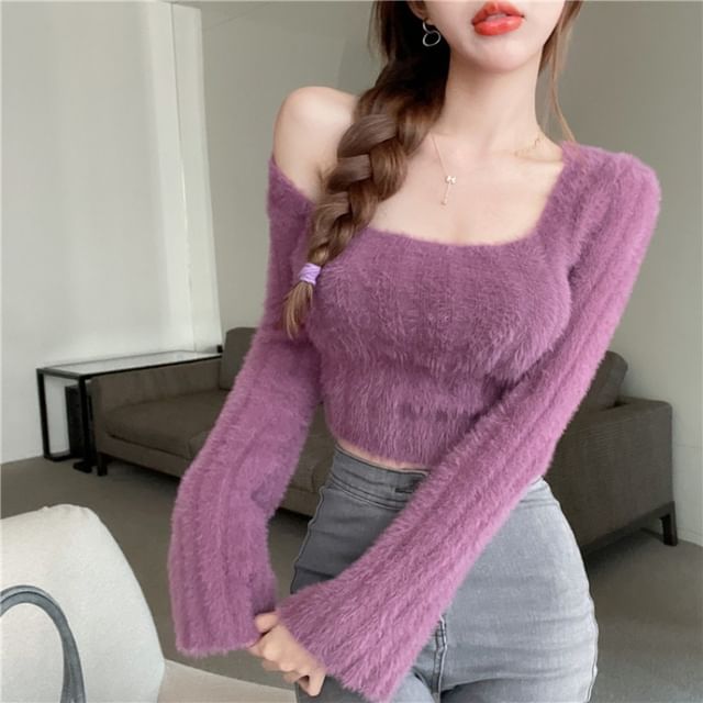 Striinkie-Long-Sleeve Square-Neck Plain Crop Fluffy Top