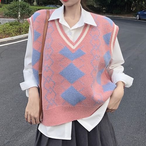 argyle-print knitted vest