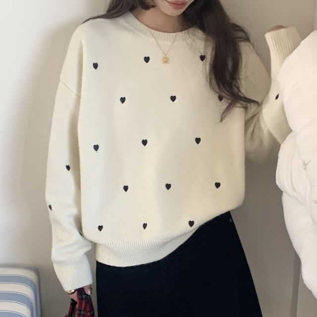 Coris-Crew Neck Heart Embroidered Sweater
