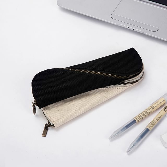 Melois-Twisted Plain Canvas Pencil Case