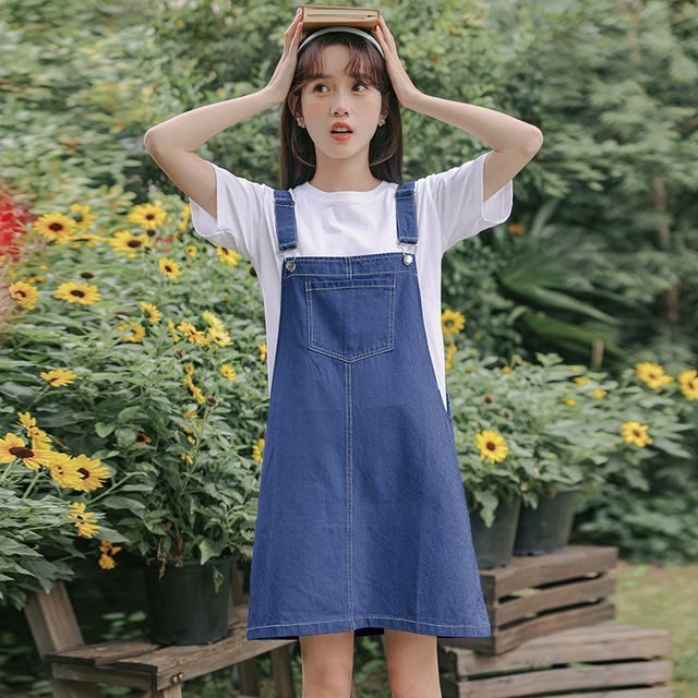pinafore dress with t shirt Styling a Denim Pinafore Dress aka Overalls Dress life according to francesca