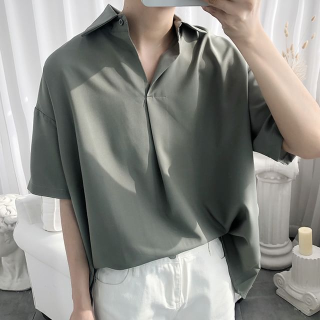 Nightbell-Kurzarm-Shirt mit V-Ausschnitt