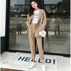 MAVIS - Set: Double Breasted Blazer + Cropped Dress Pants MAVIS - Set: Double Breasted Blazer + Cropped Dress Pants