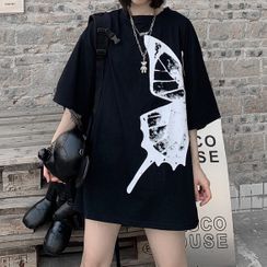 Cloud Nine - Butterfly Print Elbow-Sleeve T-Shirt Cloud Nine - Butterfly Print Elbow-Sleeve T-Shirt