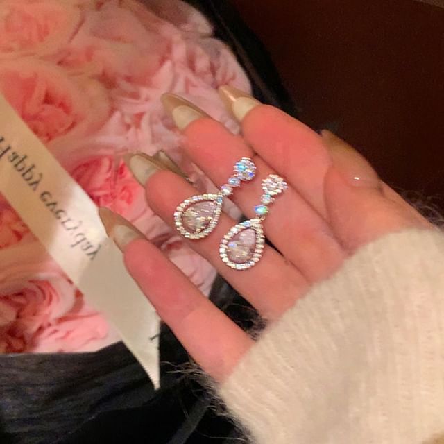 Panda Dama-Waterdrop Rhinestone Drop Earring