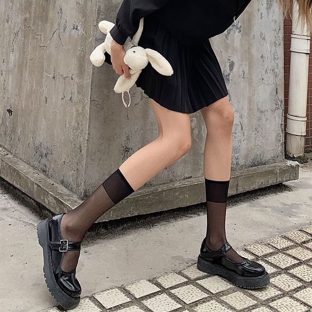 JVL-Sheer Long Socks
