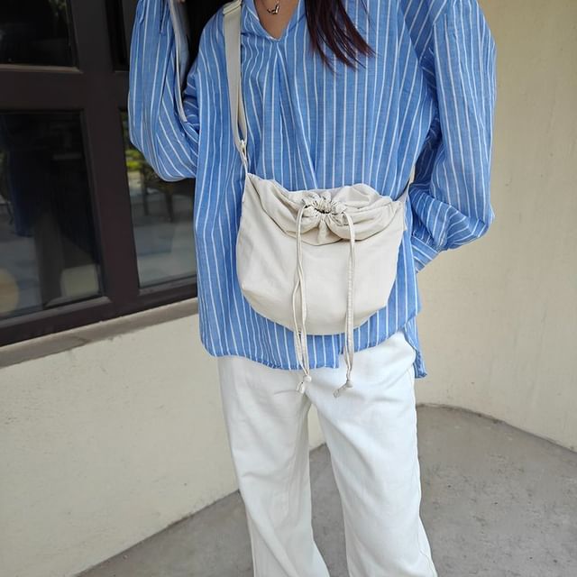 TangTangBags-Plain Drawstring Crossbody Bag