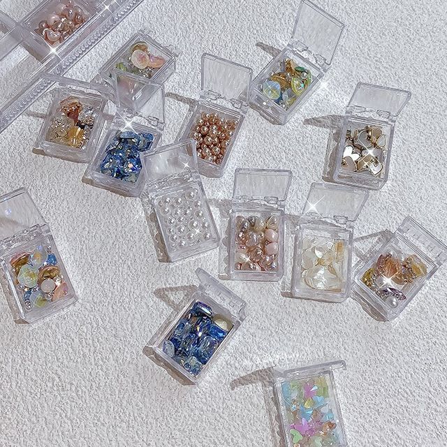 Padoma - Transparent Plastic Divided Nail Art Storage Box