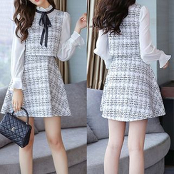 EFO - Hochgeschlossenes Tweed-Minikleid im Layering-Look EFO - Hochgeschlossenes Tweed-Minikleid im Layering-Look
