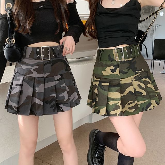 Camouflage Skirt Belt Cadet Girlie Mid-Rise Belt Camouflage Cargo Mini Skirt | Windsor main image 3