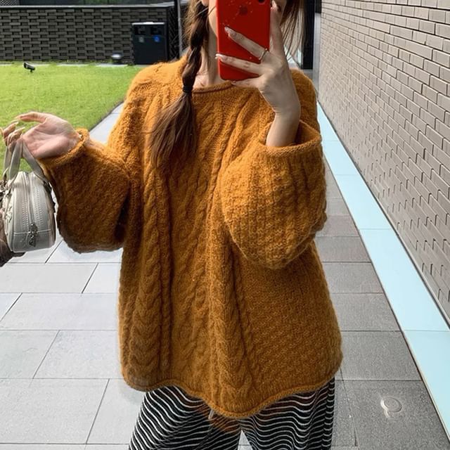 Odestra-Round Neck Plain Cable Knit Sweater