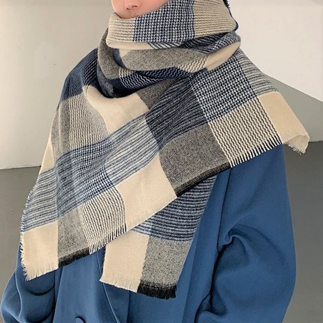 Hyeeun-Plaid Shawl