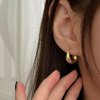 Seirios-Polished Alloy Huggie Earring