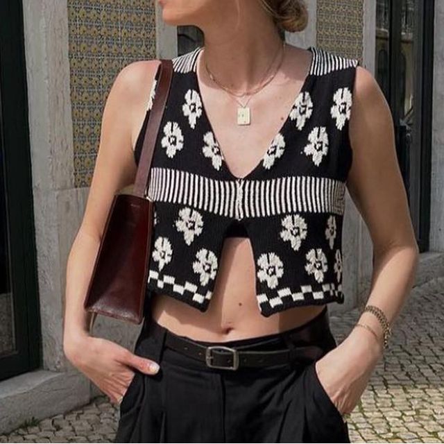 Bolgivy - V-Neck Floral Print Slit Crop Sweater Vest | YesStyle