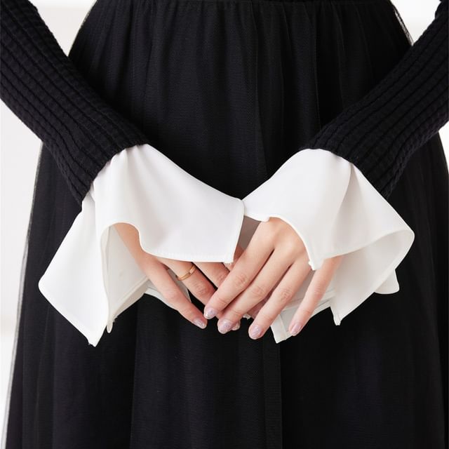 MIOW-Plain Ruffle Detachable Cuff