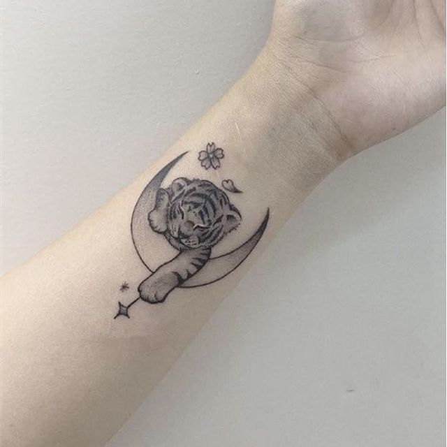 Howling Jaguar in Crescent Moon with Roses Best Temporary Tattoos|  WannaBeInk.com