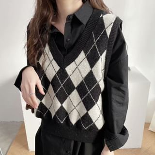 Coline-V-Neck Argyle Sweater Vest