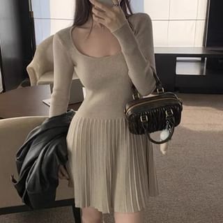 Asiris Long Sleeve Square Neck Plain Knitted Mini A Line Dress