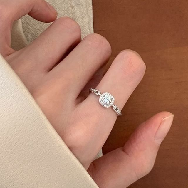 Kamuel-Rhinestone Chain Ring