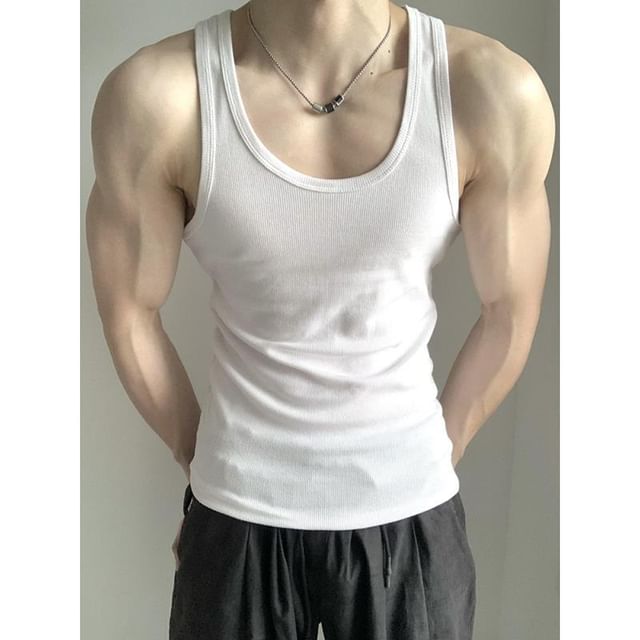 Breeson-Scoop Neck Plain Tank Top