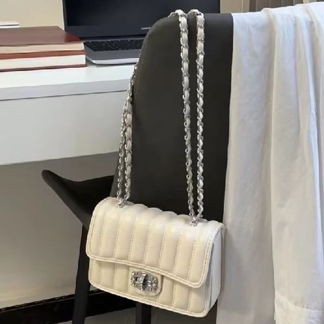 Basaran-Chain Strap Quilted Flap Crossbody Bag