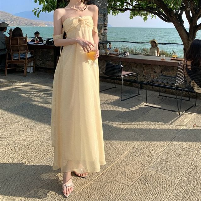 fitted lace wedding dress Lime Green Blue Print Halter Cut Out Tie Up Back Maxi Dress Large main image 0