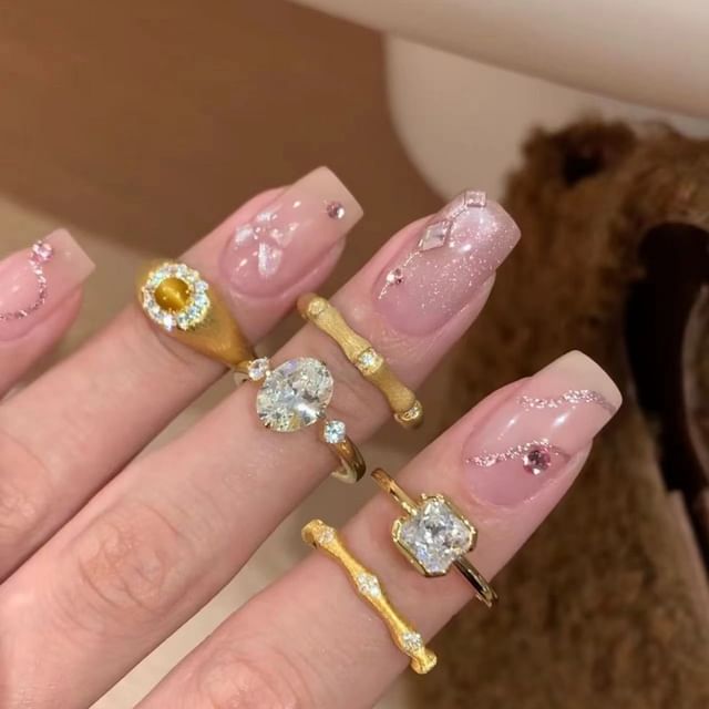 Sharkkira-Metallic CZ Ring
