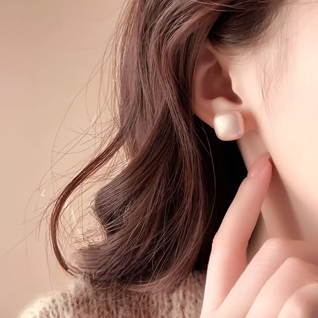 Gaya-Faux Pearl Stud Earring