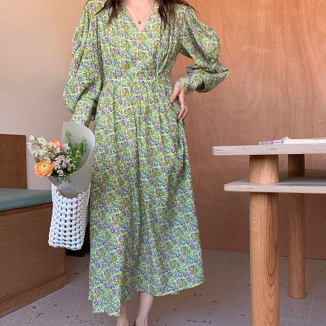 knee length dresses for ladies Rosemary Floral Print Sweetheart Midi Dress With Drop Waist  Club L London