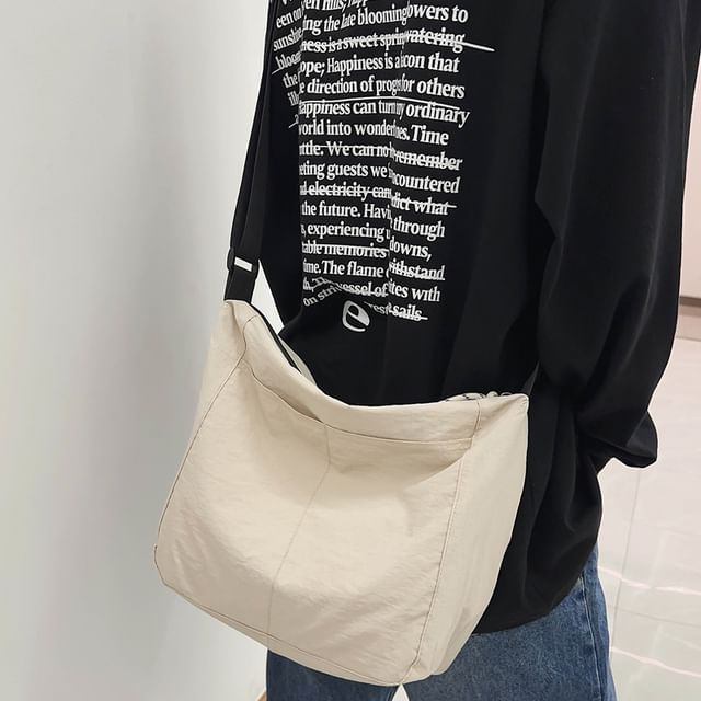 Melois-Plain Nylon Crossbody Bag