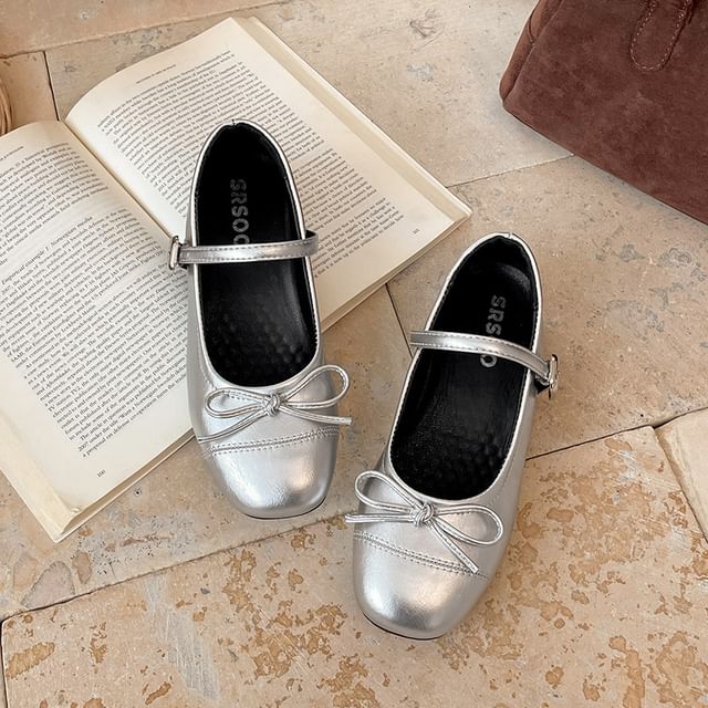 Queen Zoo - Ribbon Accent Mary Jane Flats | YesStyle