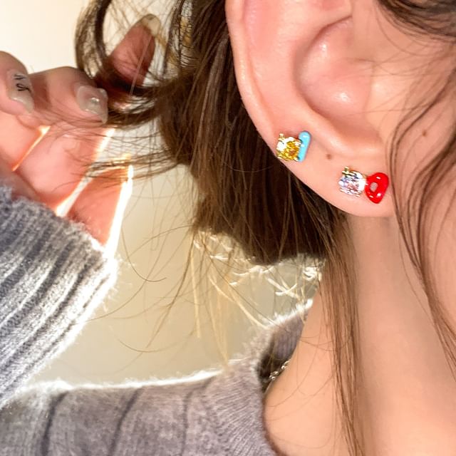 Panda Dama-Rhinestone Asymmetrical Stud Earring