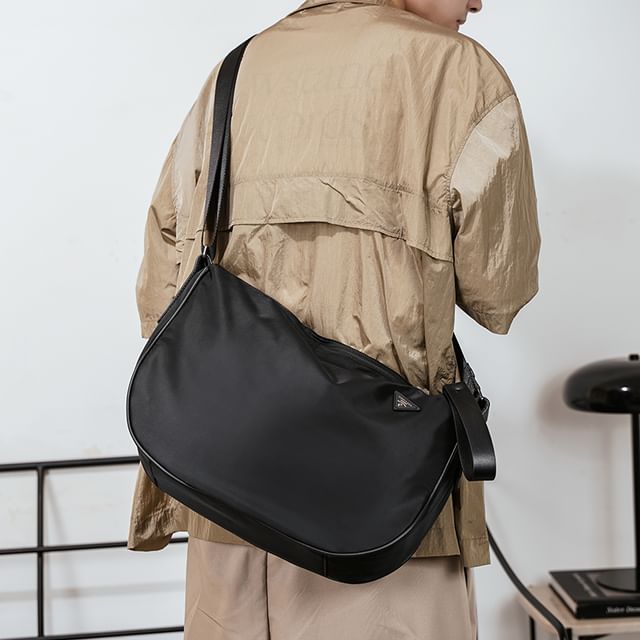 BagBuzz-Nylon Zip Crossbody Bag